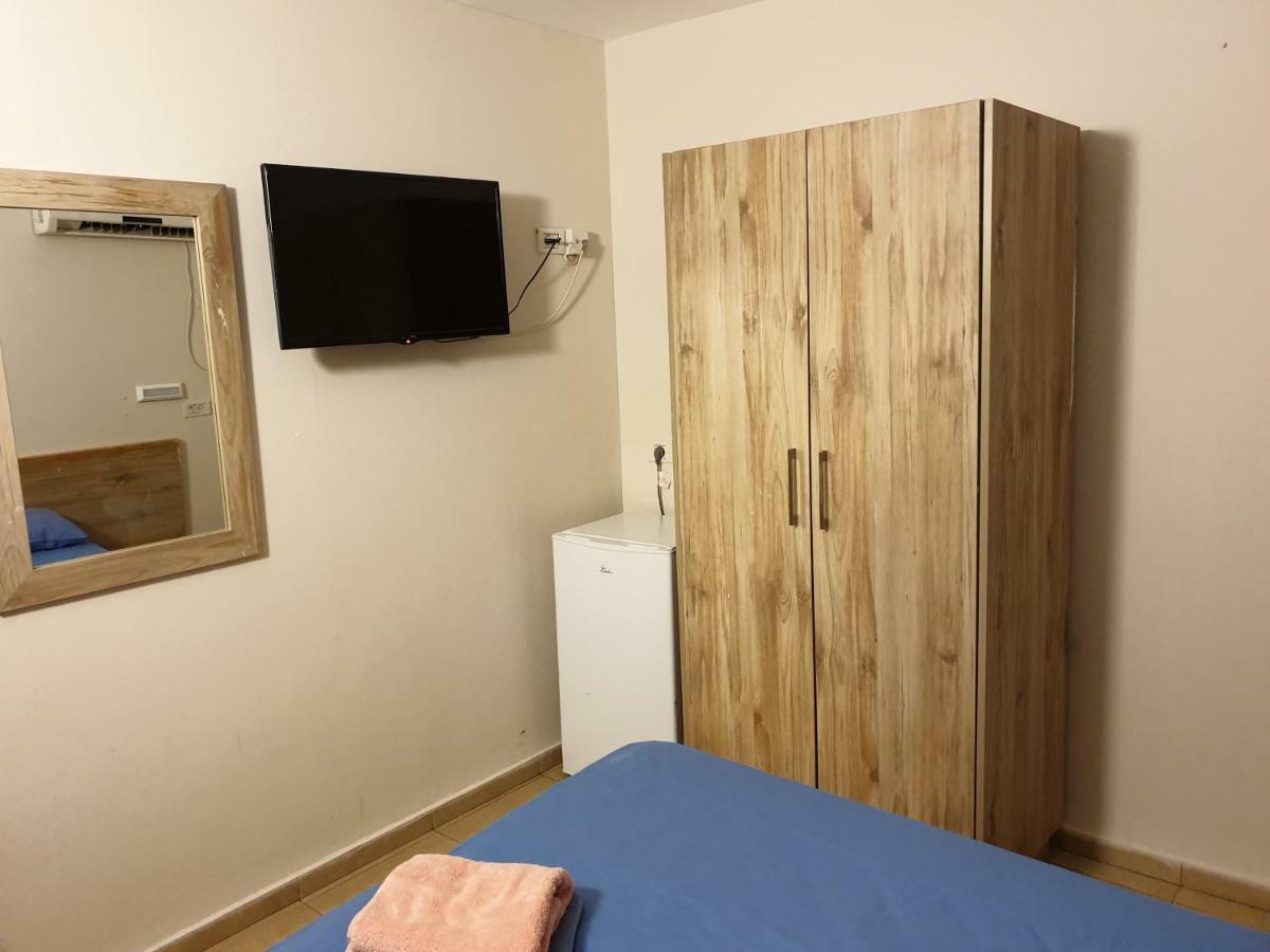 Bergik Hotel Тиверіада Екстер'єр фото